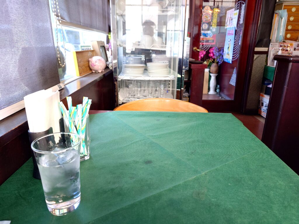 茶豆蘭 店内 テーブル席の様子 流山市【流山市 茶豆蘭】ランチレポ