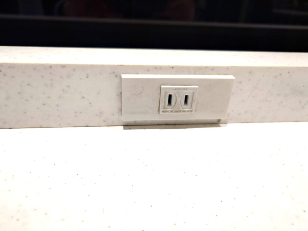 南流山のマクドナルドは作業できる？電源あり・夜は空いてる時間帯を実体験レビュー