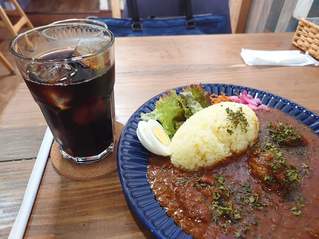 【流山・平和台】DELISH&CURRY326で絶品スパイスカレー！ゴロッと具材のチキンカレーを実食